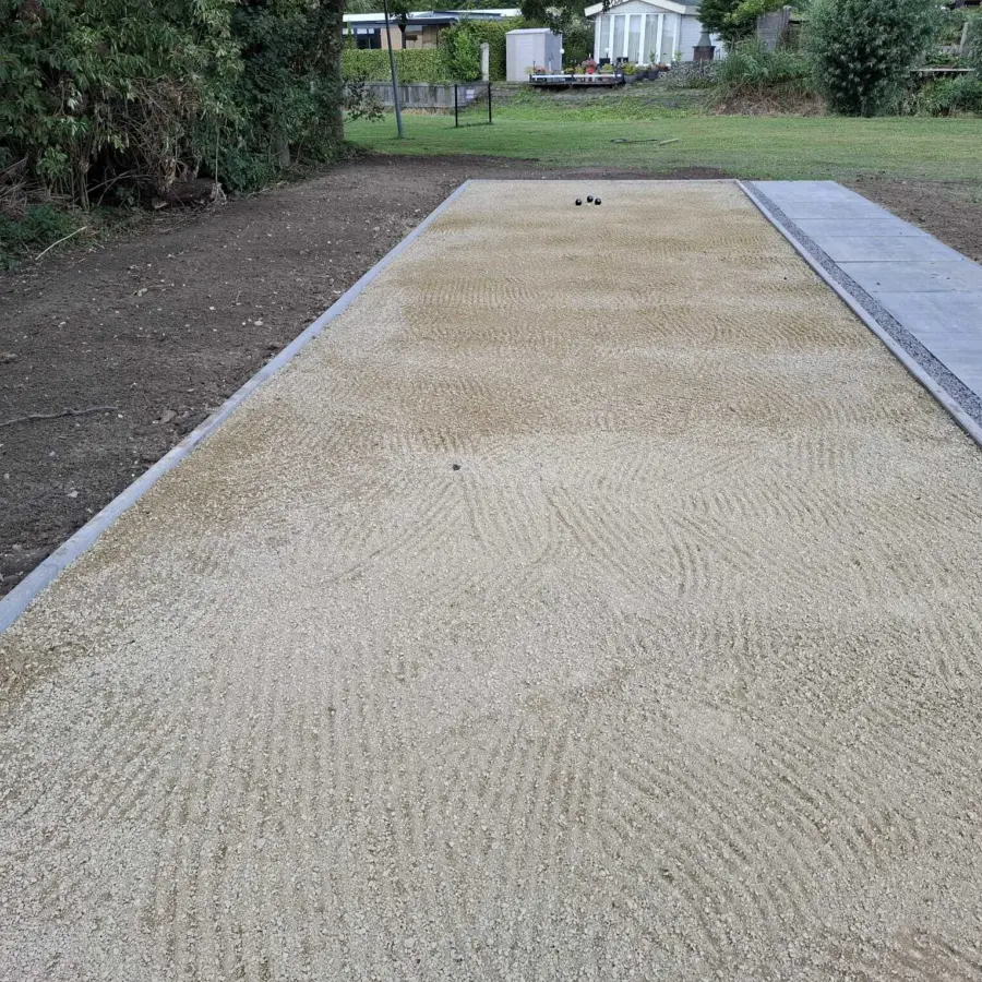 Boules court jpg